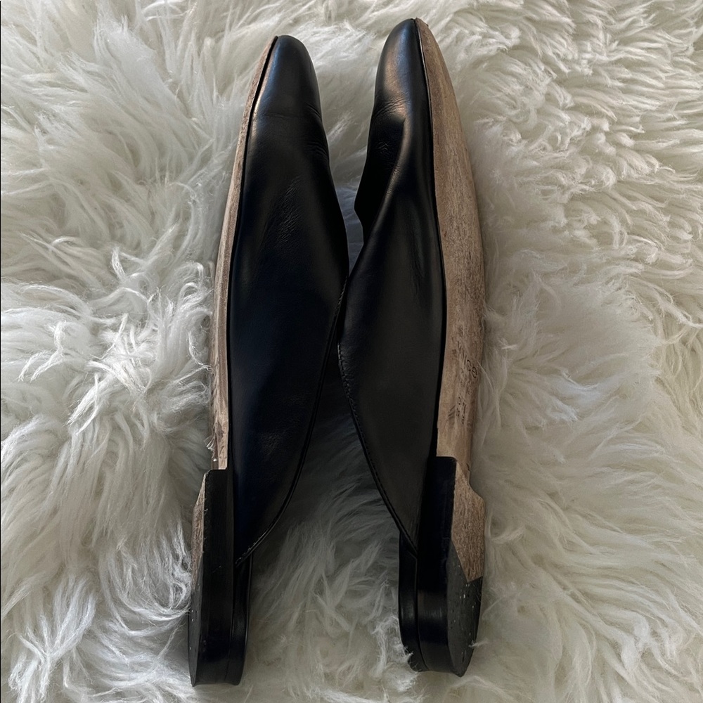 Vince Shoes V-Cut Black Leather Slip-On Mules Size: 6 - Picture 12 of 12